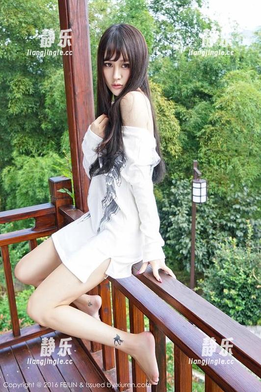 Feilin嗲囡囡-施忆佳KITTY Feilin嗲囡囡 - 看施忆佳KITTY穿护士服,原图里面,她是不是也想偷懒一会儿?图集里的小细节很有趣哦。