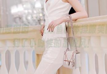 Feilin嗲囡囡 – 江念鱼的体操服美图，想到了小时候的那股风！
