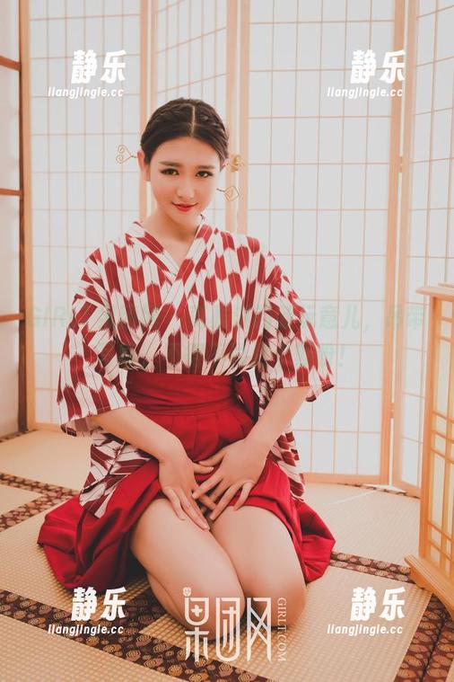 GIRLT果团网-莫雅淇 GIRLT果团网 - 莫雅淇的新玩意儿,吊带写真,不得不说是个期盼!