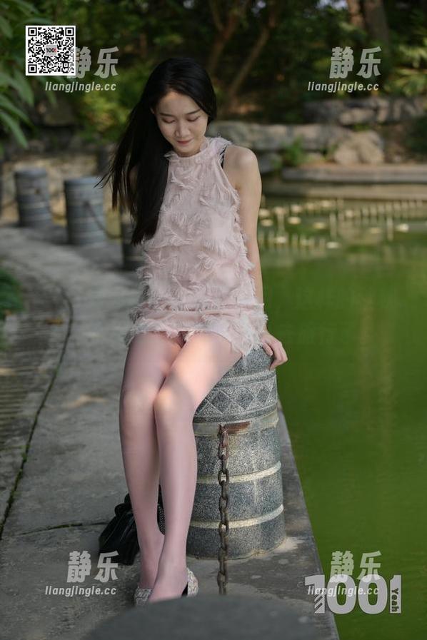 IESS异思趣向 - 镜花水月，这样的秋秋陪你做壁纸，感觉要可以去旅行了。