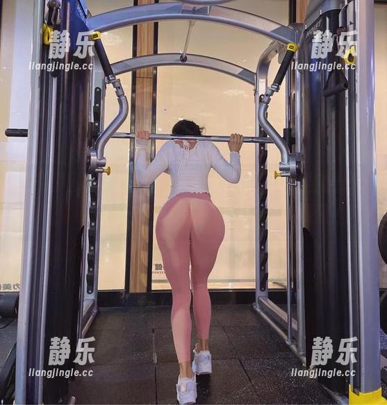 微密圈 - 校园大道上，Jessie婕西的最新图库，做戏不留痕迹的自拍大曝光！