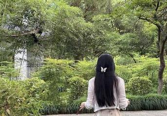 微密圈 – 看July芝岚，御姐写真，高清得我一抖，惊了我一脸。