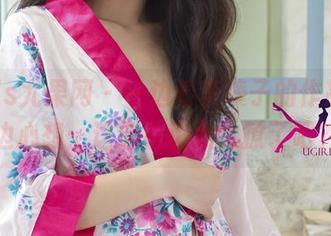 UGirls尤果网 – 一边看李凌子的作品，一边心想：这旅拍也太会撩了吧？