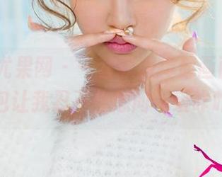 UGirls尤果网 – 一套衣服撑起画面，绮里嘉的图包让我忍不住想问‘爱咋咋地’？