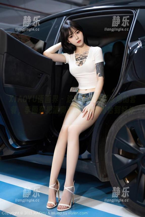 XIAOYU语画界-李丽莎 XIAOYU语画界 - 这一组美图到泳池的套餐,李丽莎把清爽和撩撥结合得恰到好处。
