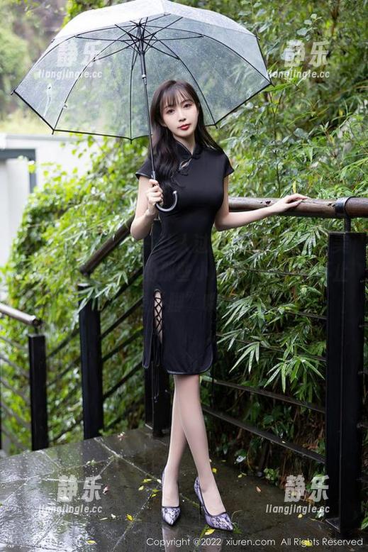 Xiuren秀人网-熊小诺 Xiuren秀人网 - 让人过目不忘的熊小诺美脚,定制图片中的那些小心思,它们可不止是“脚”哦!