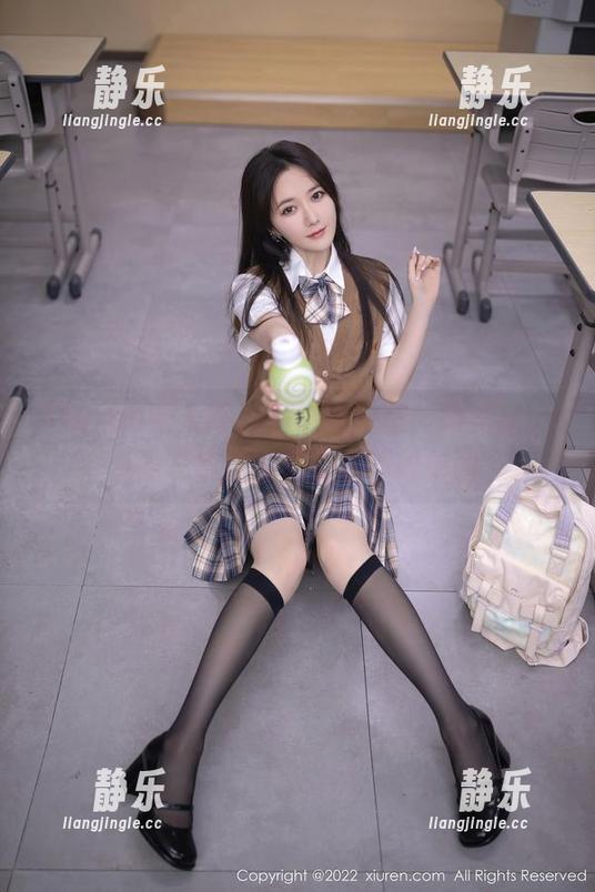 Xiuren秀人网-绮里嘉Ula Xiuren秀人网 - 短裤实验室,绮里嘉Ula的写真让穿搭变得不再单调