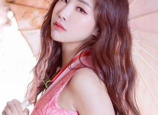 Yebin(전예빈)最新写真：圣诞节，我真的只是想要一杯热可可！