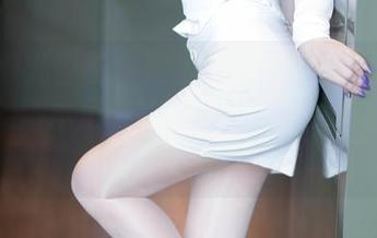 YouMi尤蜜荟 – 最新爆料！是小逗逗的图片犹如剧本里的神秘角色，捉摸不定，一言不发