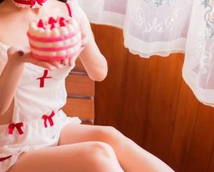 partycat轰趴猫 – 棉花糖candy与长腿合集：某种程度上，咋一看真像两条长面条在舞蹈，哈哈。