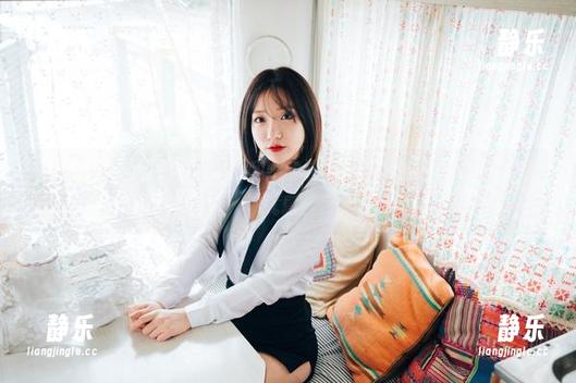 yeeun孙乐乐 图片时刻:yeeun孙乐乐和她的校服合集,有种说不清的青春气息?