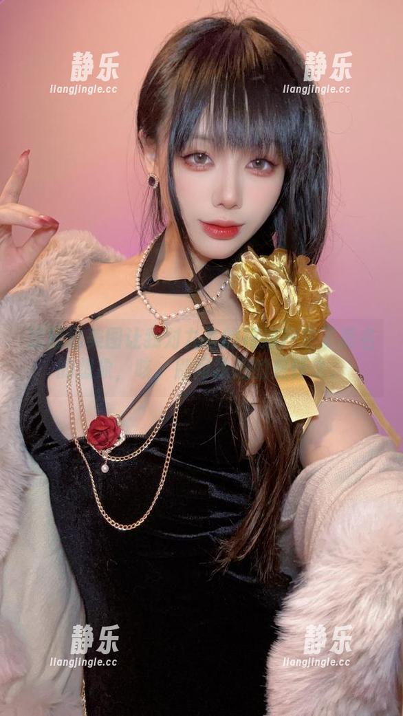 九言 这精选美图让我对九言的花嫁产生了莫名的想象,咳,别问我想的是什么。