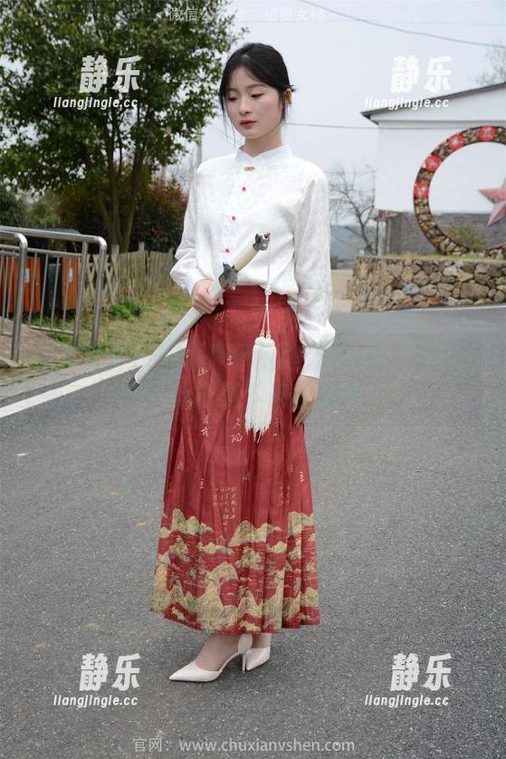 初夏女神-环环 初夏女神 - 佛系环环的瑜伽作品:下载后会不能再停下来的那种。