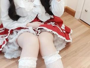 古川kagura的少女睡衣实在是太可爱，cos一哥们的少女心碎了，图片有没有蹭到标签？