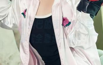 头条女神 – 小热巴的图库大分享，女神变身完全靠这一招？