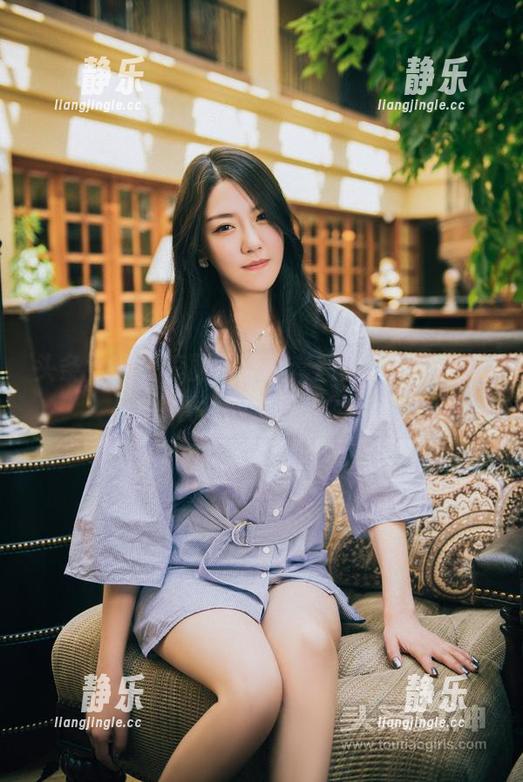 头条女神-李丽莎 头条女神 - 李丽莎泳装套图更新:你敢直视我的波涛吗?