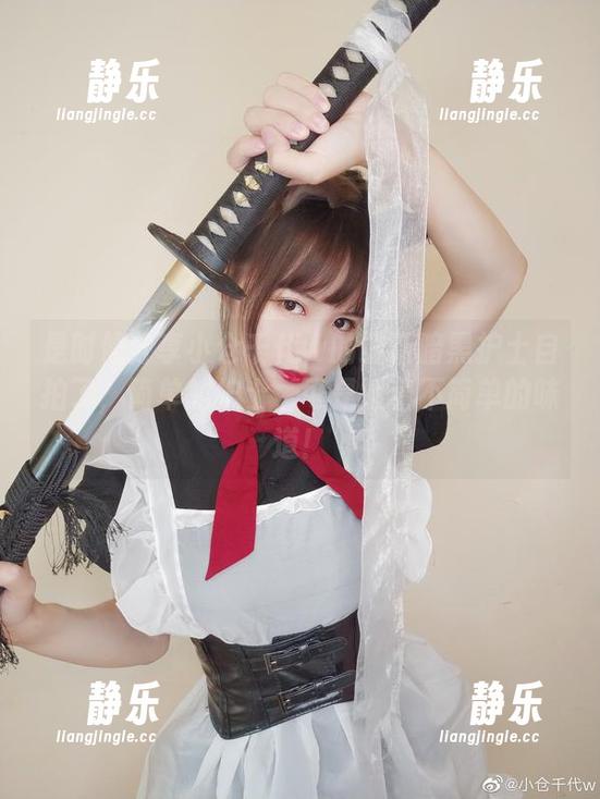 小仓千代w 是时候分享小仓千代w的最新暗黑护士自拍了,简单的护士,可是透着不简单的味道!