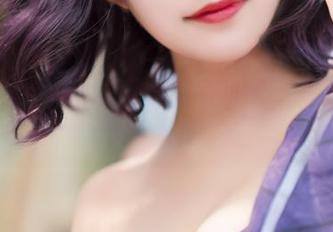 小仓千代w在毒蛇泳装里的图片分享，准备好被惊到吗？