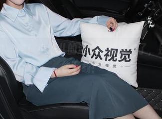 小众视觉 – 瞧！小琳儿的泳衣图收藏来了，别等啦，快下载！