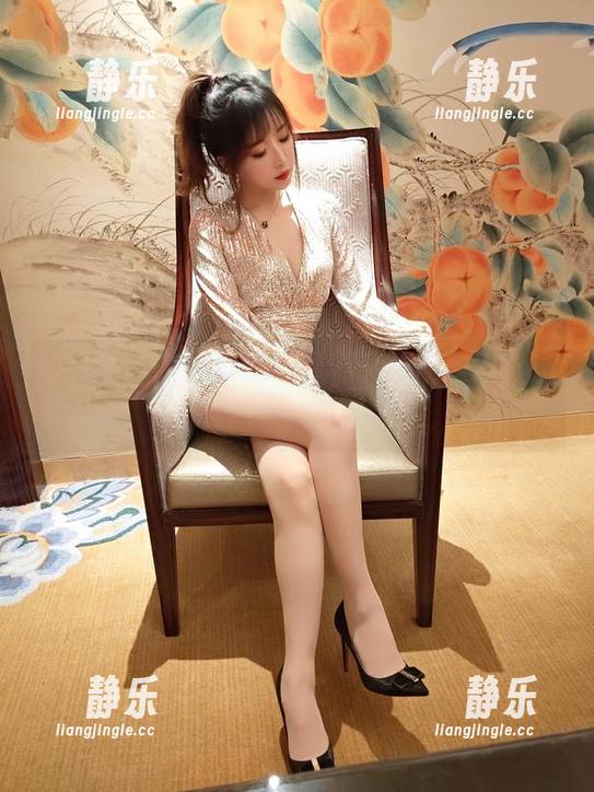 小女巫露娜 小女巫露娜日常全套写真:随便逛逛,让我放飞自我…