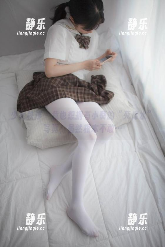 少女秩序-小葵 少女秩序 - 我也想拥有小葵的“死库水”写真,虽然根本不敢…