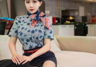 星颜社 – 游走在李丽莎的浴室摄影中，原图那么张扬，壁纸却藏着小心思？