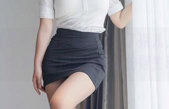 我在杏子夫人的美图里找到了瓶儿，不说了，她果然能把普通物品拍得生动！