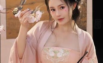 想要兔年的气息？桃暖酱的专属图片等你下载哦