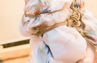 白内衣搭配桃良阿宅那种古灵精怪，套图下载后可能会多看几遍。
