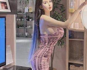 微密圈 – 私房里的梦露veronica，白色的每一张图片都像在说“你看，我其实超拼的”。