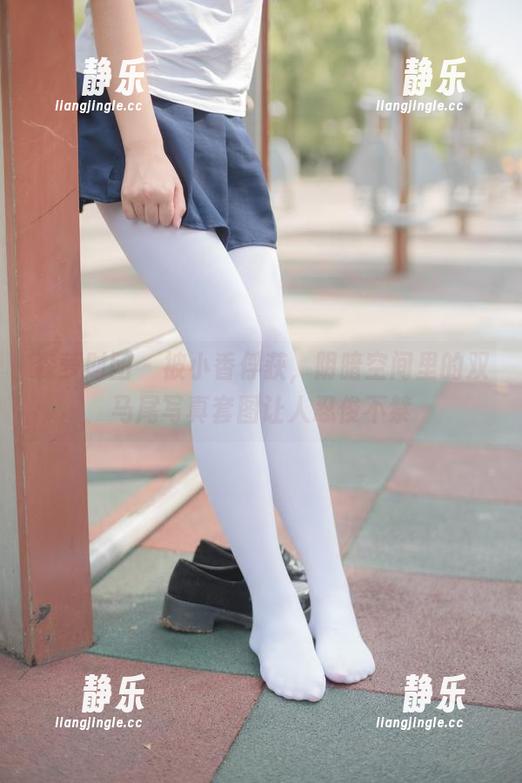 森萝财团-小香 森萝财团 - 被小香俘获,阴暗空间里的双马尾写真套图让人忍俊不禁