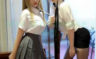 模范学院 – 美图分享：反正看了欧阳美萱的水手服，今天的少女心又得救了。