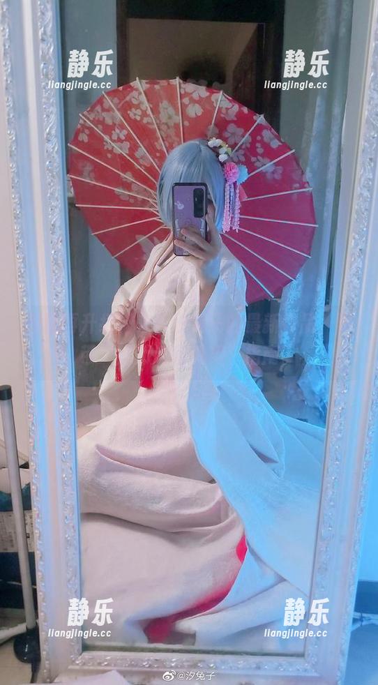 汐兔子 网袜再升级!来自汐兔子的最新作品,附带“腿部流行趋势”指南。