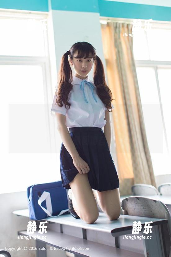 波萝社 - 猫九酱Sakura的高跟鞋，无敌气场，图片中的每个角度都在说‘我要出圈’；原图请自便。