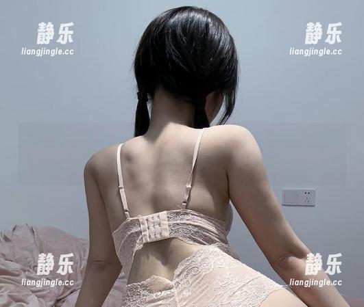 火龙果羊 微密圈 - 火龙果羊的写真放送——完全没有奇怪的元素,只是秘书而已,真的!