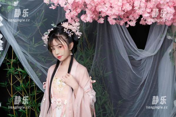 爆机少女喵小吉 爆机少女喵小吉的超合金作品,继续给那群博主要不尽的想象空间?