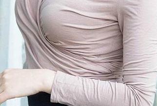 爱尤物 – 赵伊彤的全套修女写真，不求一言，但求心灵的悸动～