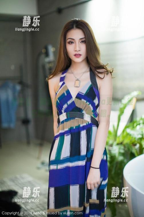 爱蜜社-果儿Victoria 爱蜜社 - 霸道的果儿Victoria更新,镂空图包让人不禁多看几眼。