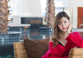 爱蜜社 – 白丝和莉莉Lily都挺吸引眼球的，免费写真有没有可能引发争议？
