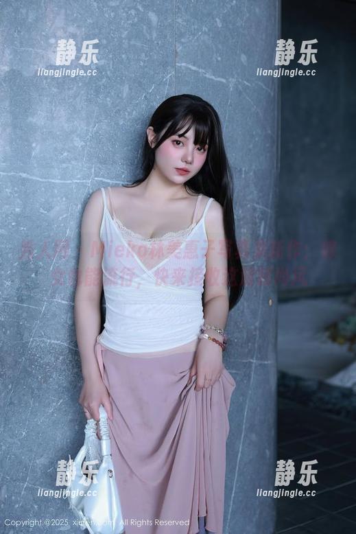 秀人网-Mieko林美惠子 秀人网 - Mieko林美惠子写真集新作:修女也能流行,快来接收这波时尚风