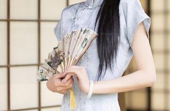 秀人网 – 最新！唐安琪下班后的“放飞自我”，图包里一片悠然。