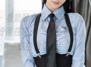 秀人网 – 看奶酥在厨房翻飞，套图里的每一刻都好像在说：“快来下载，我可不只是会做饭哦！”