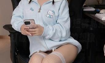 秀人网 – 果儿victoria的短裤私拍，原图打破了我对短裤的想象