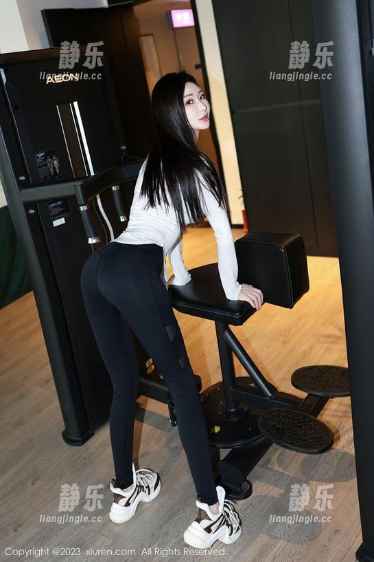 秀人网 - 有趣的全套写真，程慧娴Phoebe的双马尾好像在说悄悄话！