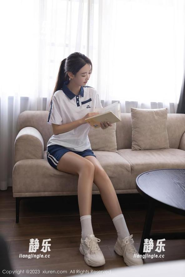 秀人网-舌尖上的菊花ace 秀人网 - 位面洗礼:舌尖上的菊花ace图包,淑女装显得太淡定!