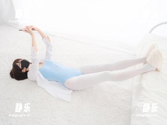 紧急企划 - 小恩最新写真：这灰丝，看了让人目不转睛