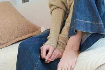绮梦摄影 – 露露拼色浴室风暴：原图现身，更新不久后来电！