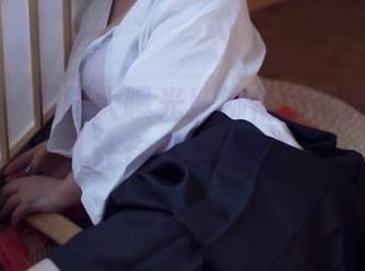 菠萝社 – 原图大曝光！柳侑绮油亮度挑战，让你无处不黏！