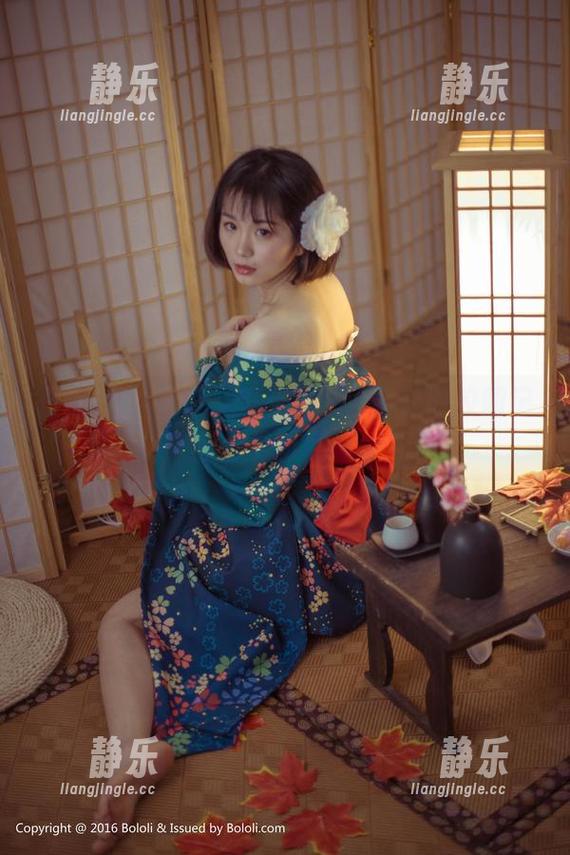 菠萝社-柳侑绮 菠萝社 - 私房校服合集:柳侑绮的校园记忆里的模样