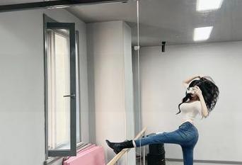 微密圈 – 葛征的瑜伽欣赏时刻：图包里的精彩不止是动作。